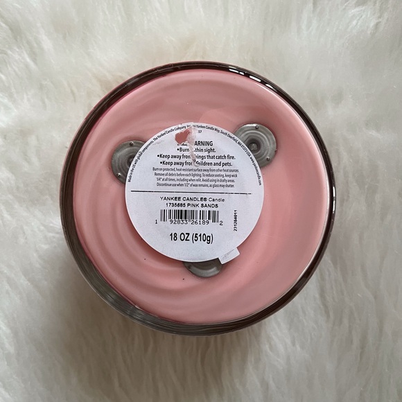 Yankee Candle Pink Sands 18 oz - Picture 4 of 5